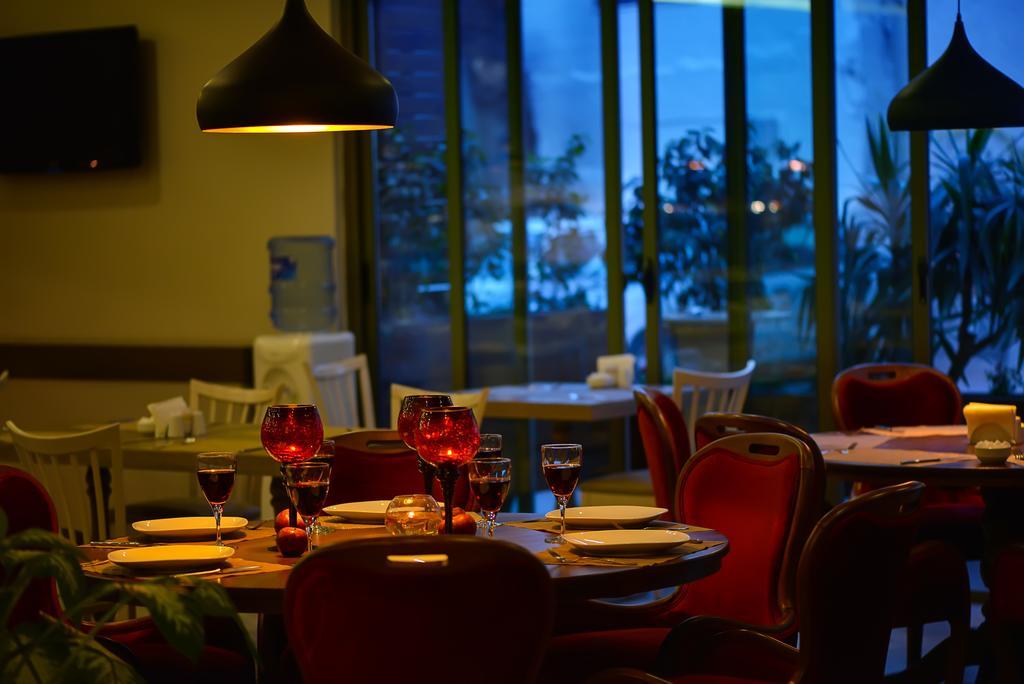 Nobel Hotel Μερσίνη Εξωτερικό φωτογραφία