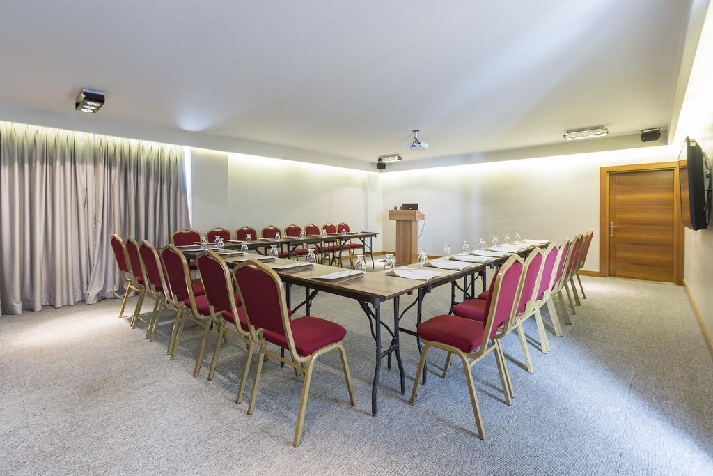 Nobel Hotel Μερσίνη Εξωτερικό φωτογραφία